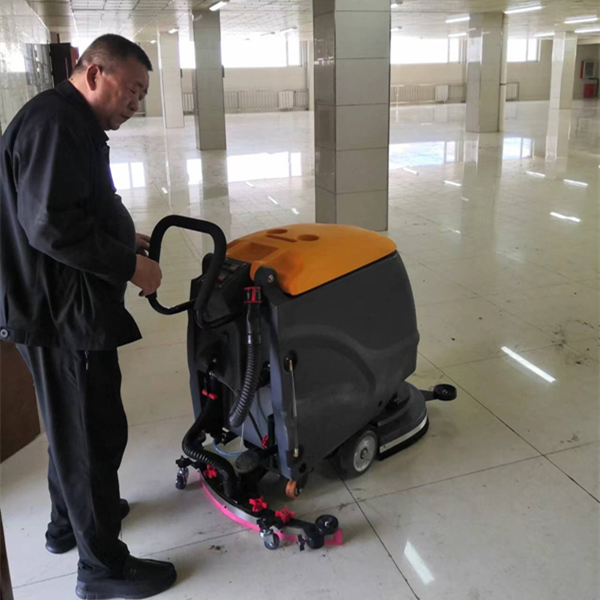 工業場所使用的工業洗地機使用效率如何？